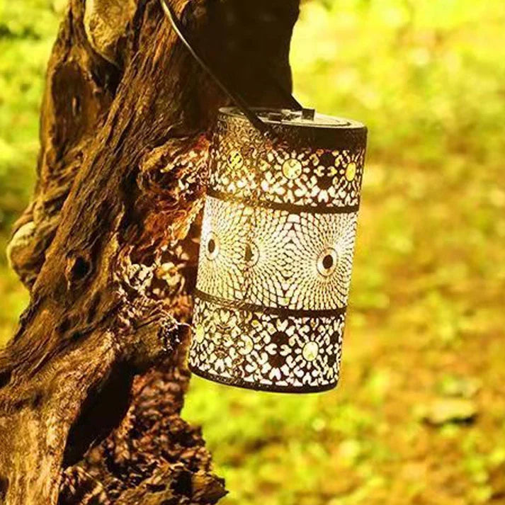 Solaura – Solarbetriebene Gartenleuchte mit dekorativem Lichtmuster