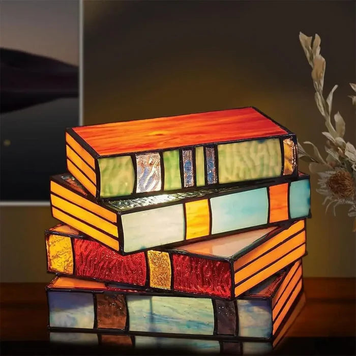 VintageGlow – Faltbare LED-Buchlampe im Vintage-Design mit USB-Ladung
