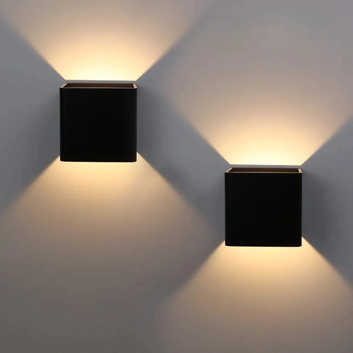 KubiskStil™ – Moderne wasserdichte LED-Wandleuchte für Außen & Innen