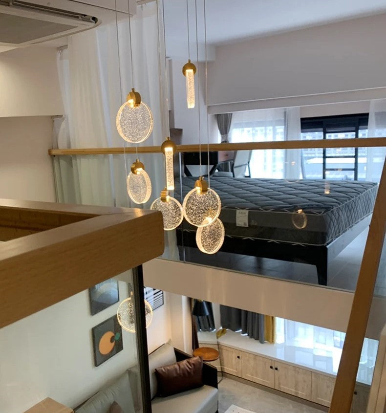 GoldenCircles – Hängelampe mit Goldringen & LED-Beleuchtung im Design-Look