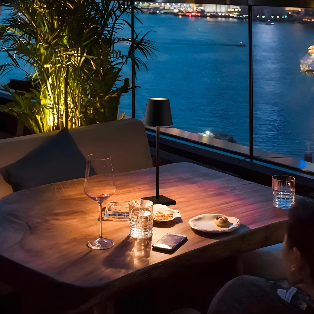 LuxAmbient – Stilvolle, kabellose LED-Tischleuchte mit Farbwechsel