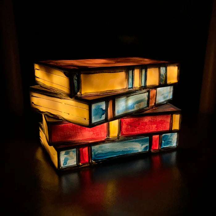 VintageGlow – Faltbare LED-Buchlampe im Vintage-Design mit USB-Ladung