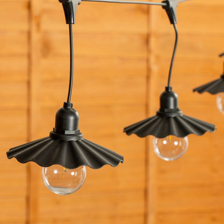 GlowDrape Schwarze Lichterkette mit Faltenoptik