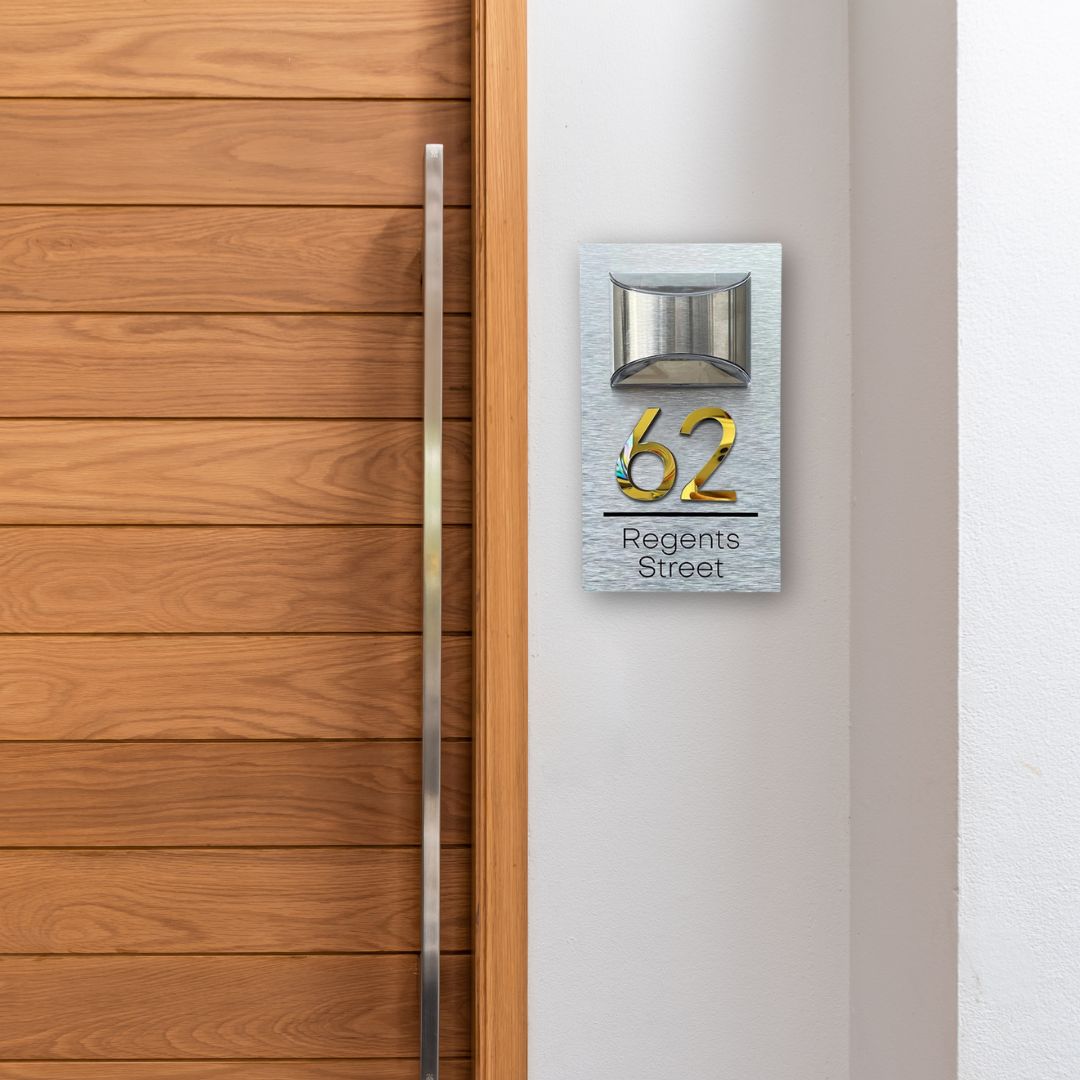 SolarGlow Schwebendes LED-Hausnummernschild