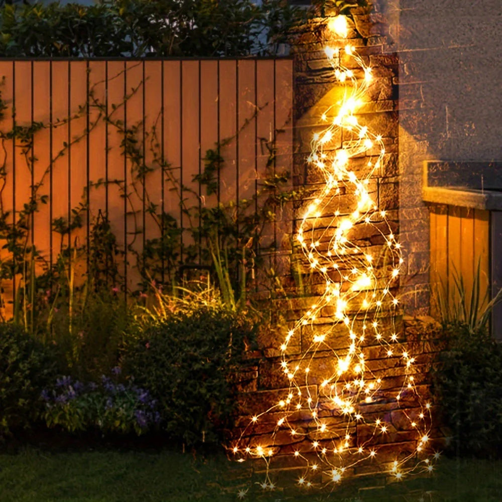 LumiTree – Solar-LED-Baumleuchte mit warmweißem Licht für Garten & Terrasse