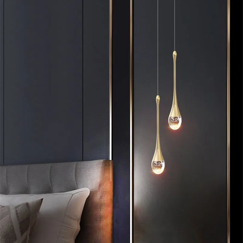 GoldenBubble™ – LED-Hängeleuchte in Gold mit Kristalltropfen & Modernem Design