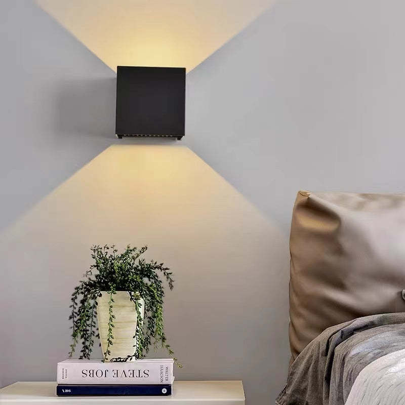KubiskStil™ – Moderne wasserdichte LED-Wandleuchte für Außen & Innen