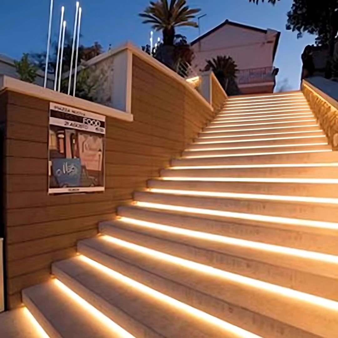 FlexiGlow Solar LED Streifen – Wasserdichtes Außenlicht mit 8 Modi