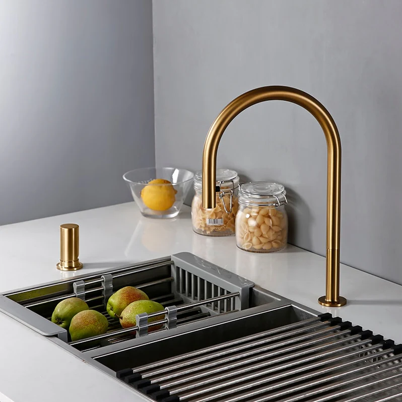 Clemence – Eleganter Wasserhahn in Gold für Waschbecken & Waschtisch
