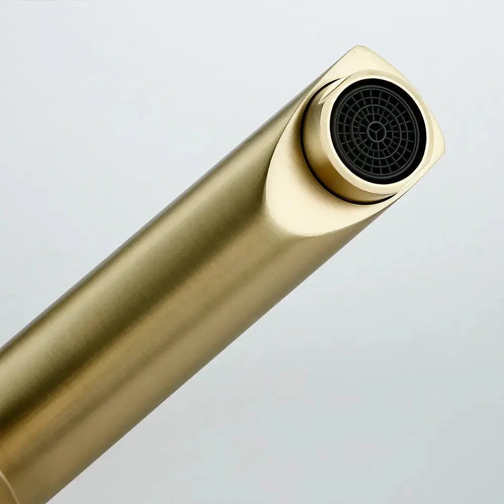 Aurum – Goldene Badezimmerarmatur aus Messing mit Einhebelmischer