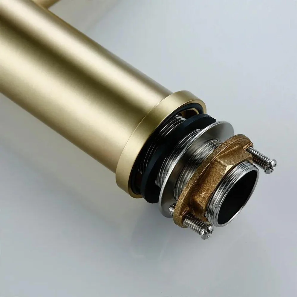 Aurum – Goldene Badezimmerarmatur aus Messing mit Einhebelmischer