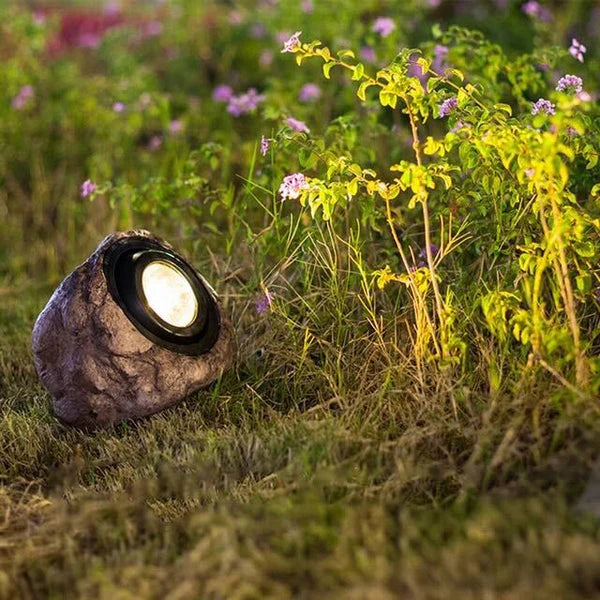 LumiStelo – Elegante Solar-LED-Gartenleuchte für Wege & Beete