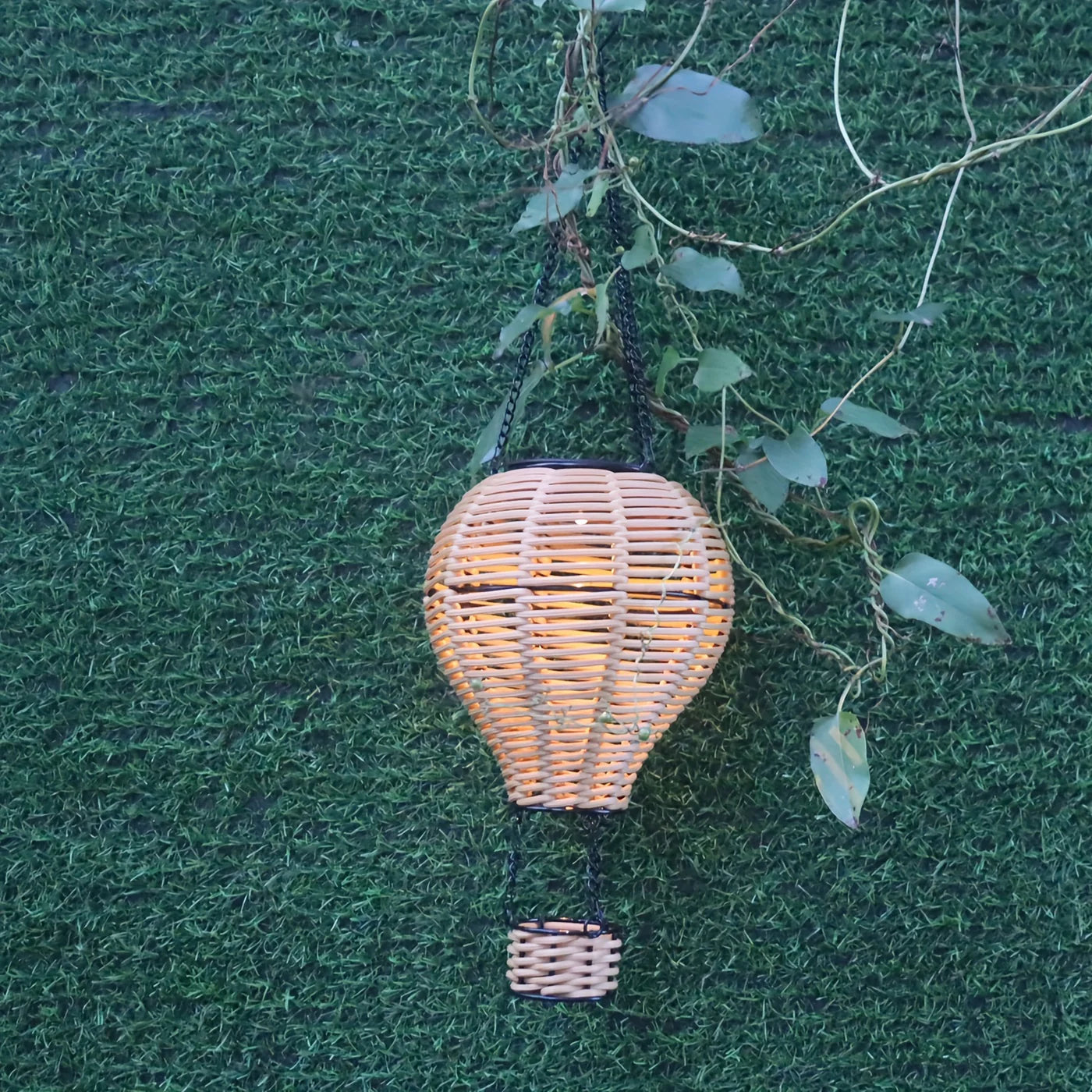 LumiFloat – Schwimmende Solar-Gartenlaterne mit LED für Teich & Terrasse