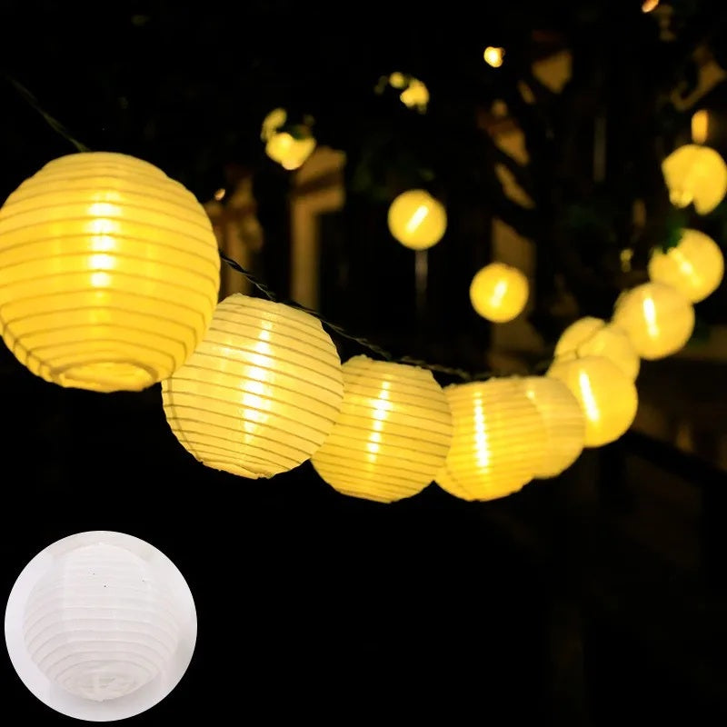 GlowLoom – Solarbetriebene Laternen-Lichterkette für Garten & Feste