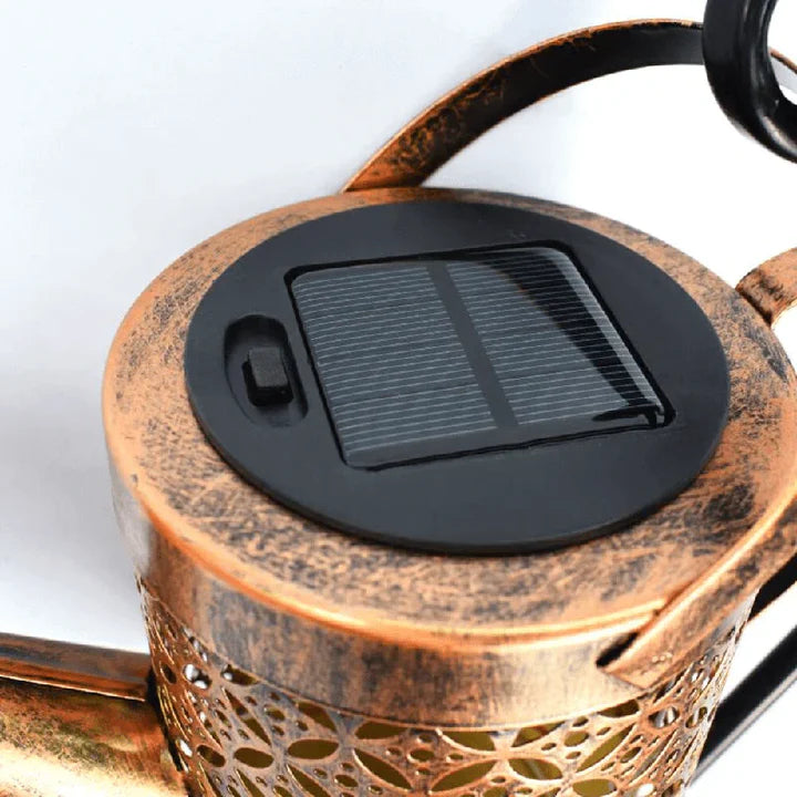 LumiPour – Solar-Gießkanne mit LED-Lichterkette für Garten & Terrasse