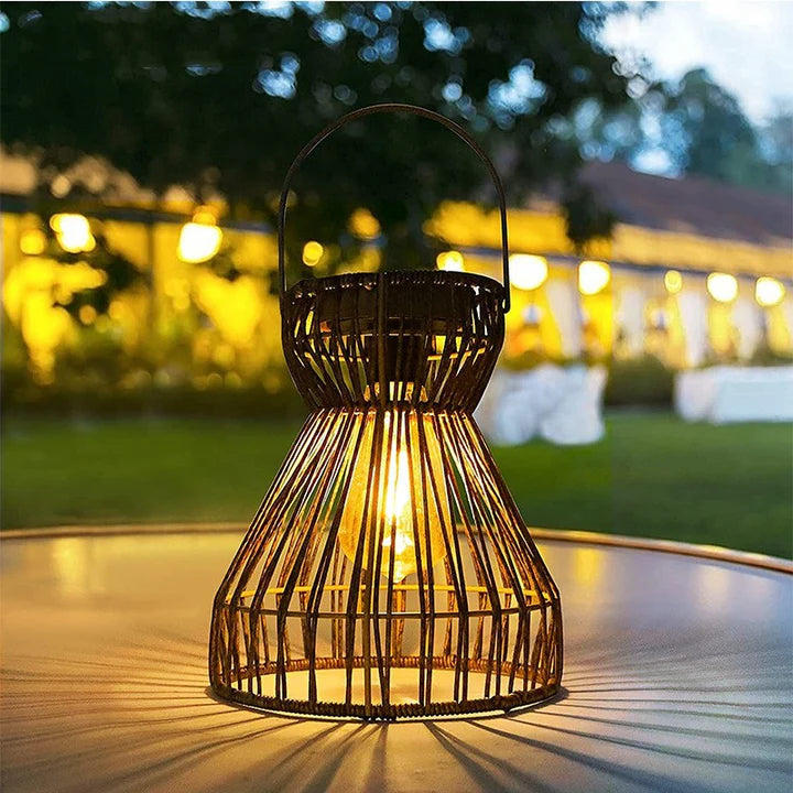 Lanterra – Dekorative Solar-Terrassenleuchte mit warmweißem LED-Licht
