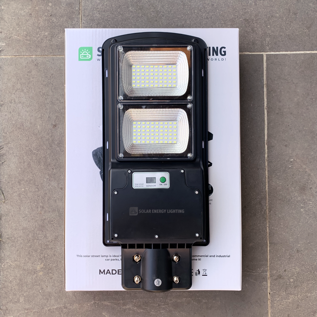 IlluminateSolarMega™ - 300W Solar-Straßenleuchte mit hoher Helligkeit 6000 Lumen