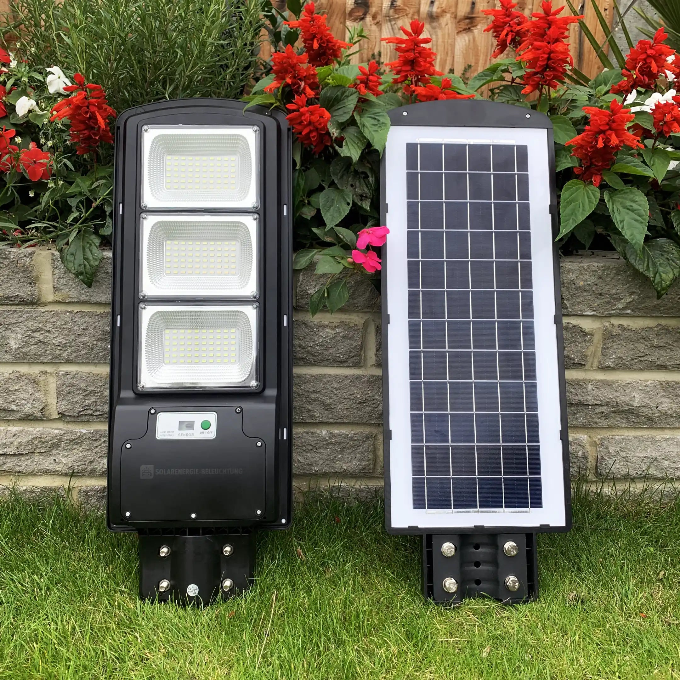 IlluminateSolarMega- 375W/6500 Lumen Solar-Straßenleuchte