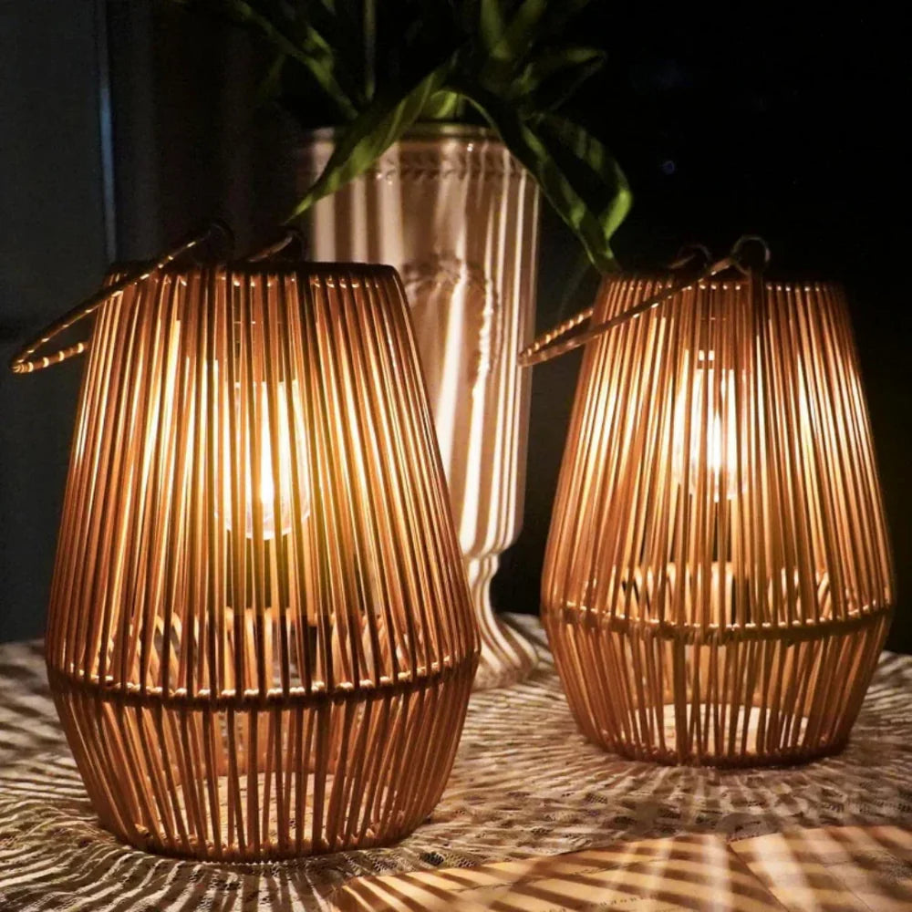 RotaLuma™ – Handgeflochtene Solarlampe für den Garten