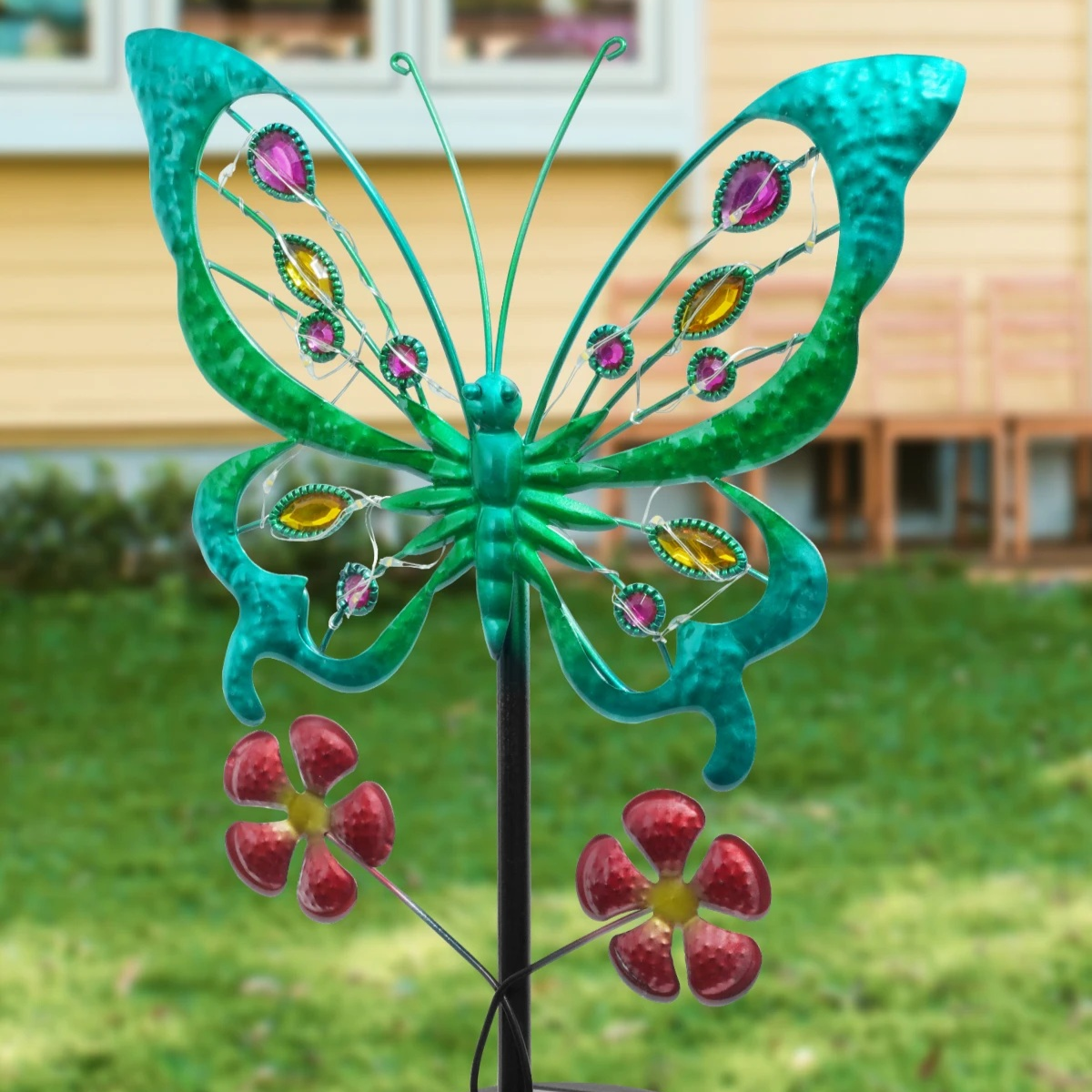 LunaWings – Bunte Solar Schmetterling-Gartenleuchte mit Erdspieß