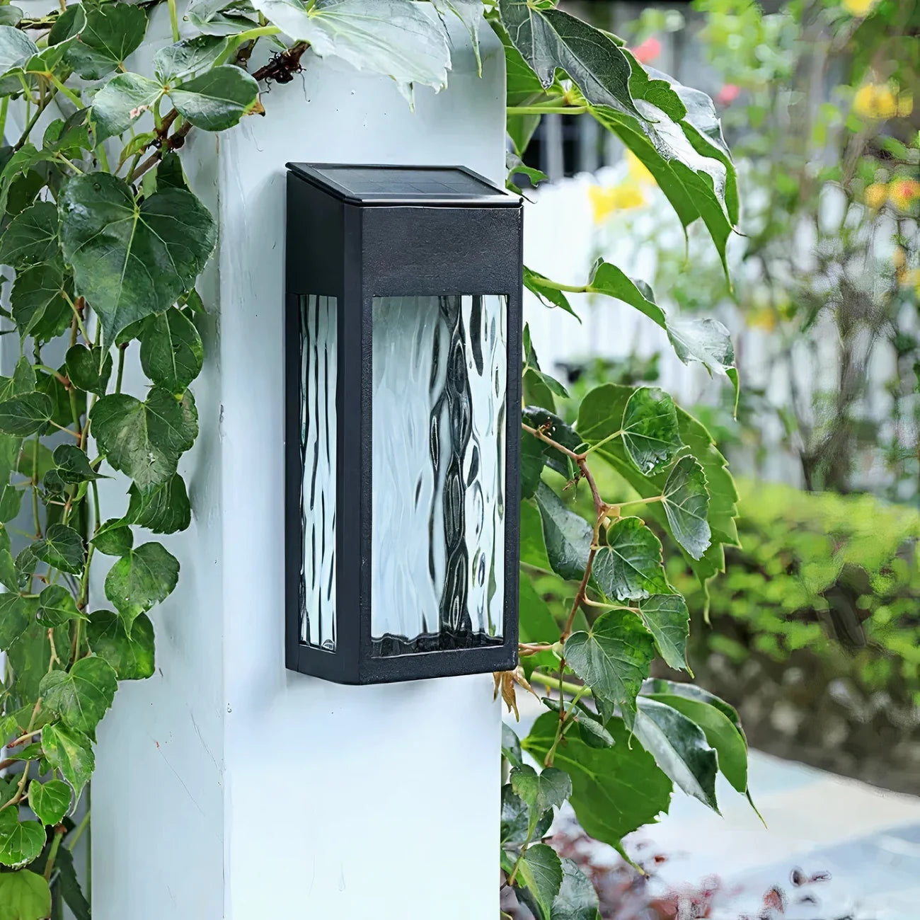 FloraGlow - Dekorative Solar-Wandleuchte